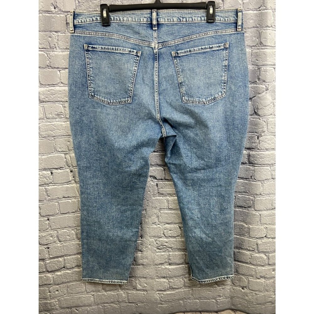 Old Navy Women's Mid Rise Boyfriend Jeans Distressed 18 Ankle Stretch - Picture 5 of 6